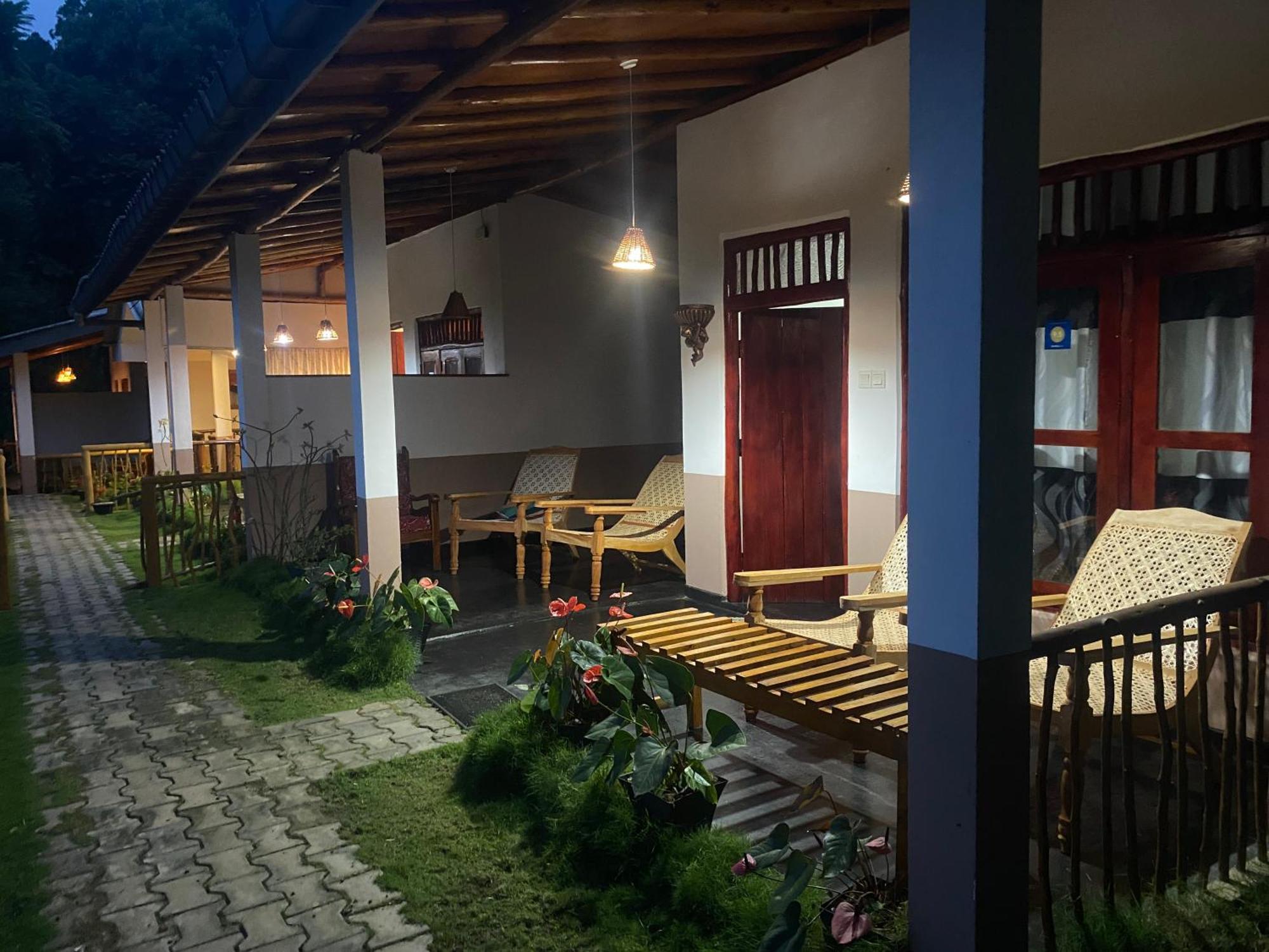 אלה Rainbow Sky Cottage חדר תמונה